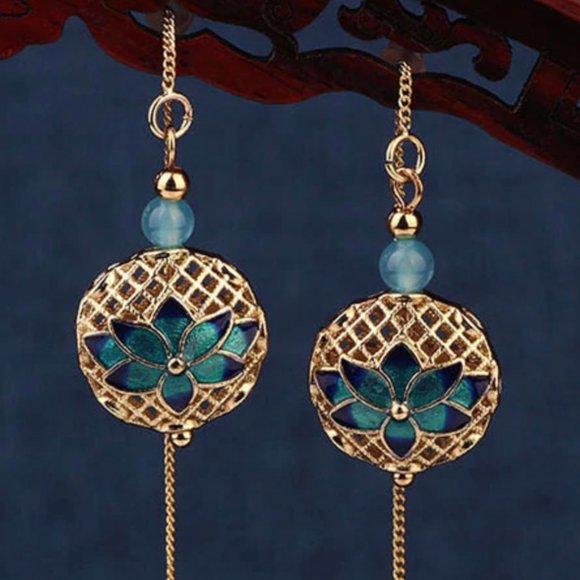 Jewelry - Gorgeous 14K Gold Lotus Flower Earrings